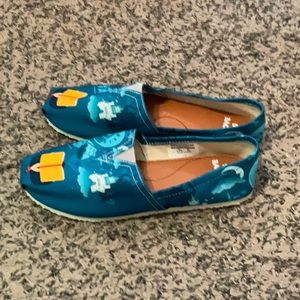 Fantasy book print shoes.